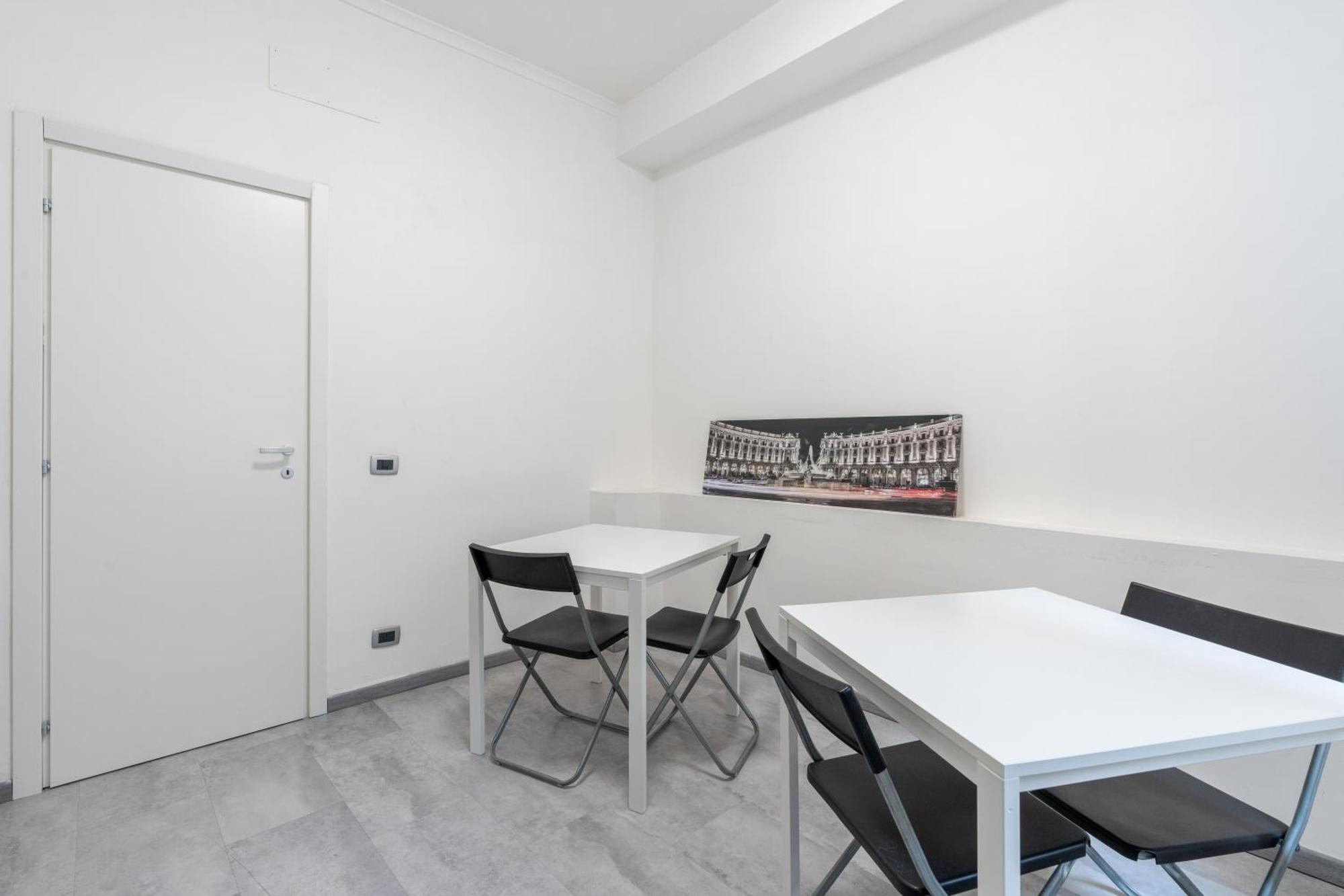 Amazing Apartment Near To Colosseo And Subway — Photos 2